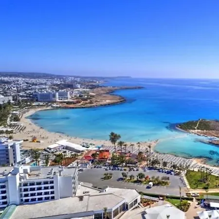 Апартаменти Nissi Golden Sands Family *
