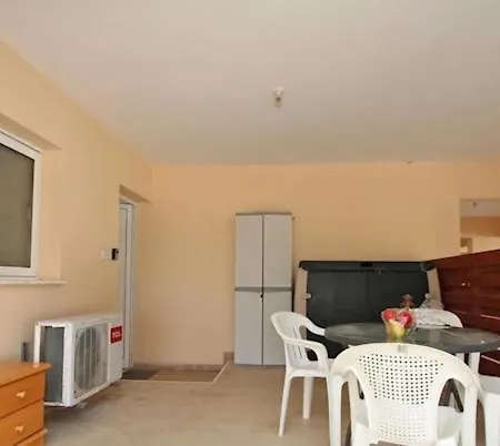 Nissi Golden Sands Family Апартаменти