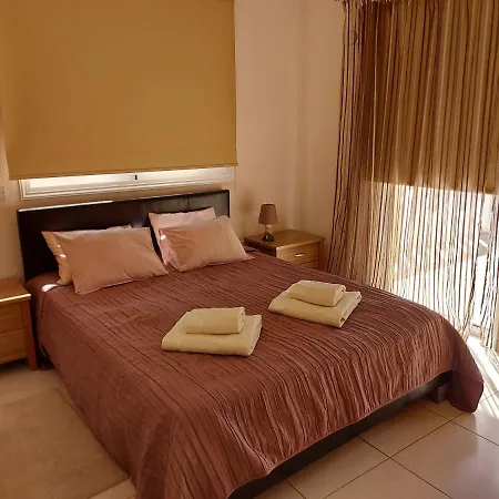 Апартаменти Nissi Golden Sands Family Айя-Напа